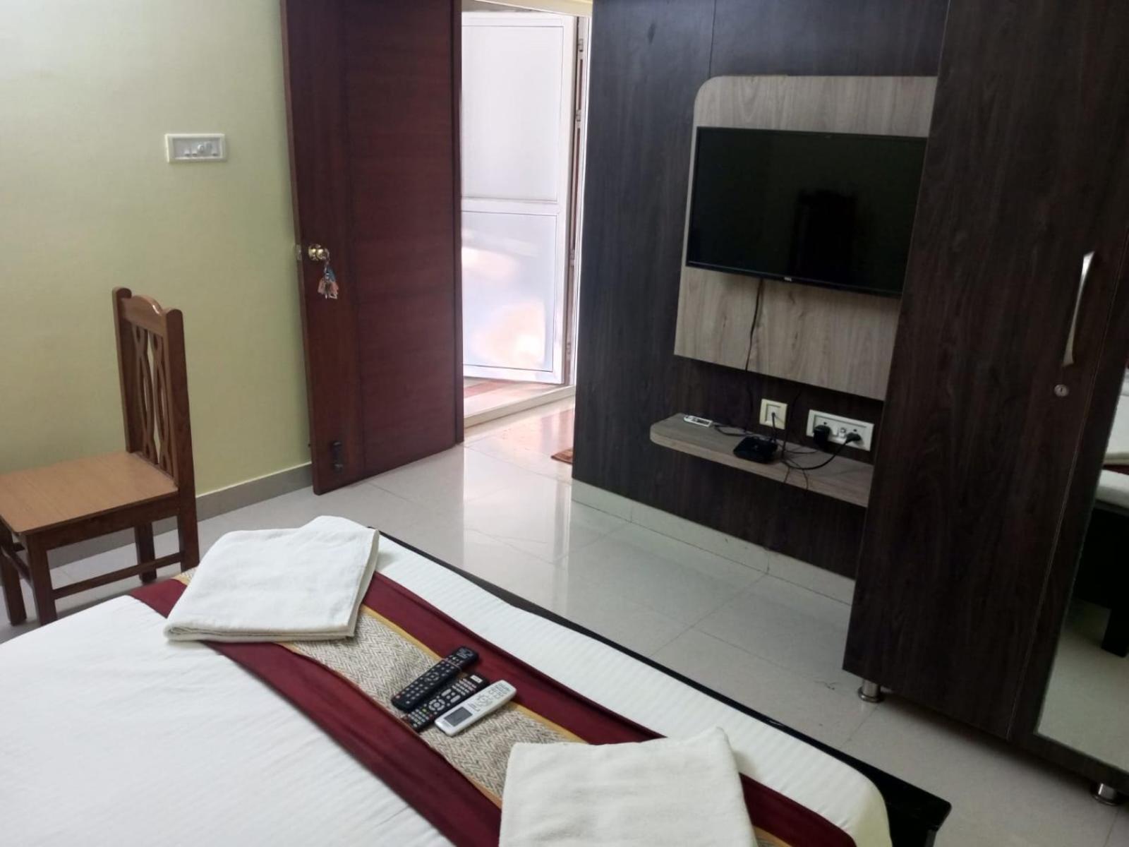 The Posh Residency, Ecr Bed & Breakfast Chennai Dış mekan fotoğraf