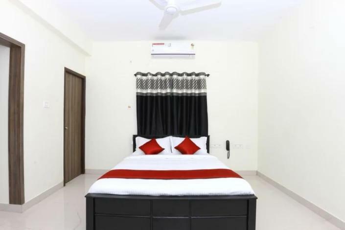 The Posh Residency, Ecr Bed & Breakfast Chennai Dış mekan fotoğraf